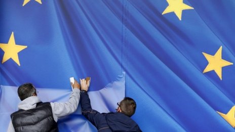 Съотношението на дълга спрямо БВП в България намалява през второто тримесечие