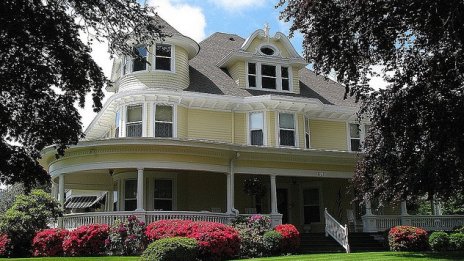 В САЩ се оформят два пазара на имоти