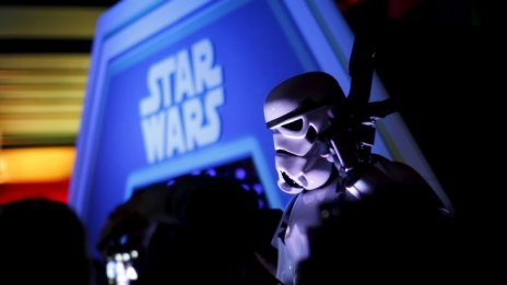 "Междузвездни войни" дава нов тласък на тематичните паркове на Disney