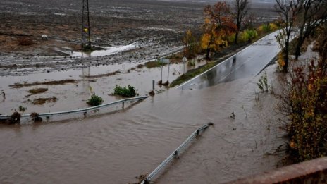 Бургас и Камено получиха 1 млн. лв. от правителството заради щетите от пороите