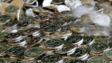 Осигурителните прагове растат административно в половината икономически дейности