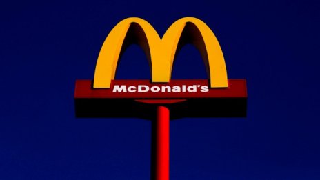 McDonald’s маха изкуствените съставки от бургерите