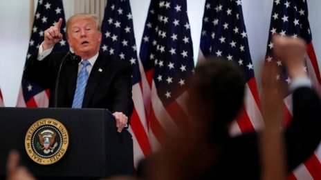 САЩ избегнаха ново блокиране на правителството, поне засега