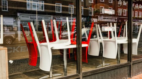 Бизнес активността във Великобритания спадна до близо двегодишно дъно