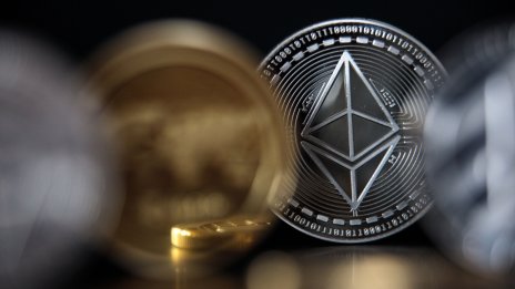 Индустрията гледа песимистично на следващия краен срок за спот етер ETF през май