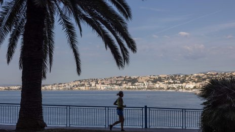 Френската Ривиера все още обича олигарсите въпреки войната в Украйна