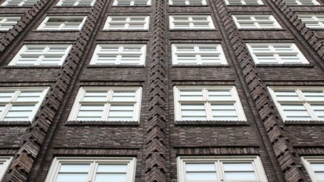 Второстепенните градове в Китай продължават да затягат пазарите на имоти