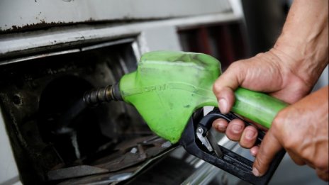 Цената на петрола достигна двугодишен връх