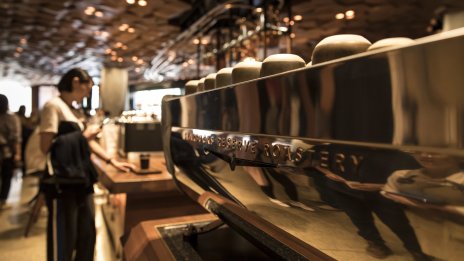 Производителността на труда у нас продължава да забавя ръст през лятото