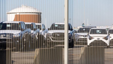 Япония спира доходоносната търговия на употребявани автомобили с Русия