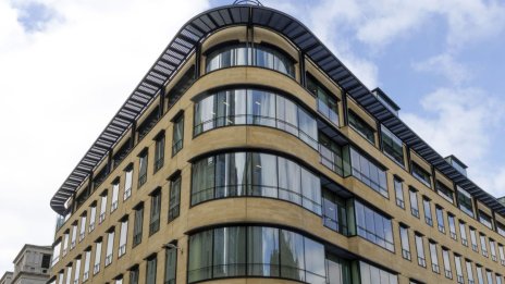 Централата на Deutsche Bank в Лондон беше продадена на малайзийска компания за 257 млн. паунда