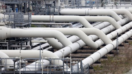 Китай намали вноса на петрол през юли