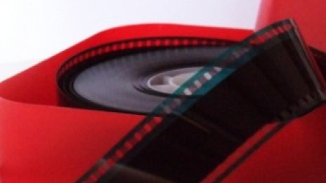 Босоногият беглец продаде правата за филмиране на биографията му 