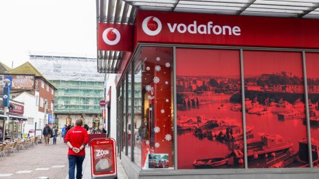 Vodafone планира съкращения на служители