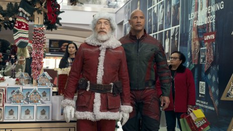 Коледният филм на Дуейн Джонсън "Код: Червено" оглави боксофис класацията в САЩ