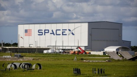 SpaceX предлага премиум интернет за 500 долара на месец