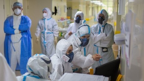 НЗОК обсъжда компенсации за болници, лекуващи болни с коронавирус