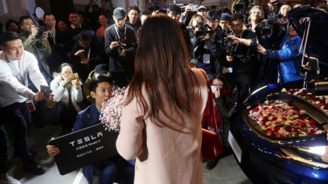 Tesla достави първите Model 3 made in China