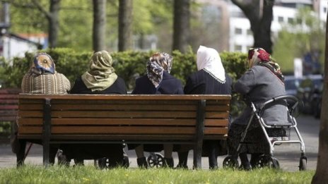 Социалната пенсия за старост става 132,74 лева от 1 юли