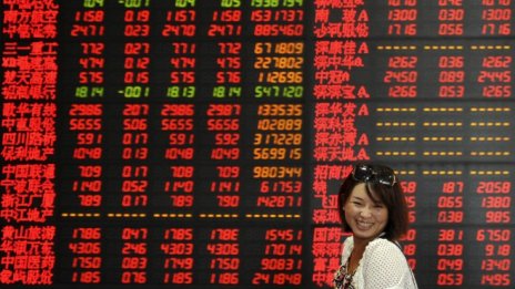 Индексът Hang Seng прибави над 1000 пункта заради надеждите за търговска сделка