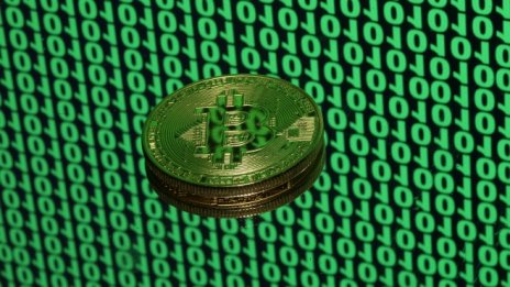 Дигиталните валути няма да изместят доминиращия долар