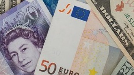 Валутните резерви на Китай се повишават в доларово изражение