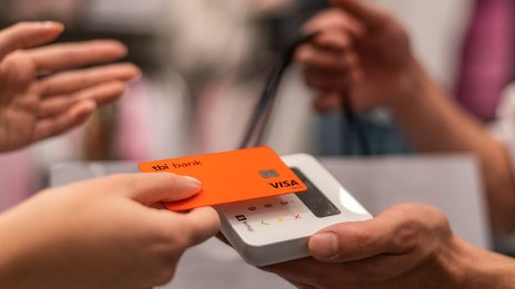 Дебитна карта neon на tbi bank вече позволява пазаруване с безлихвено финансиране