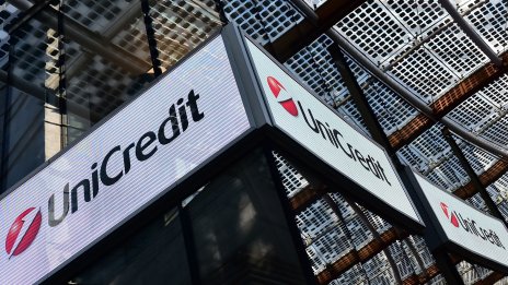 UniCredit продава части от руския си бизнес на инвеститор от ОАЕ