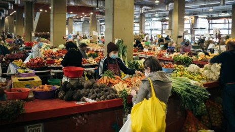 Четири от всеки пет румънски компании готвят увеличение на заплатите