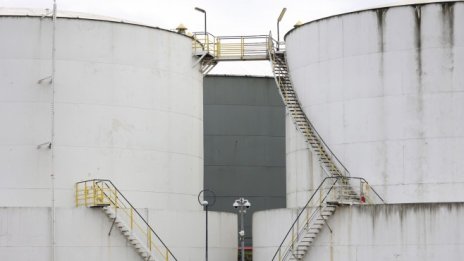 Възможността от успешна ядрена сделка с Иран охлади петролния пазар*