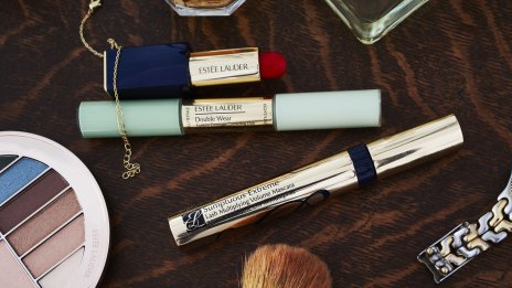 Estee Lauder прогнозира по-лоши продажби за 2023 г. заради блокадите в Китай