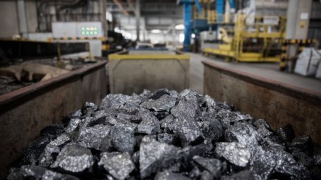 Силицият поскъпна с 300% и това е поредната лоша новина за пазарите