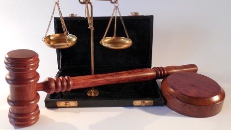 Прокурор над главния прокурор. Противоречи ли на Конституцията?