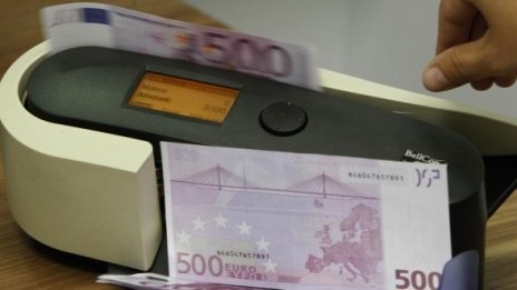 Брутният външен дълг на България се понижава с 2,5% за година