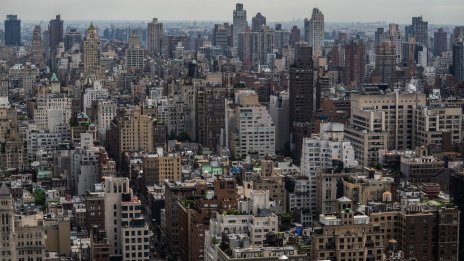 Наемателите на апартаменти в Ню Йорк получават известно успокоение от рекордно високите цени