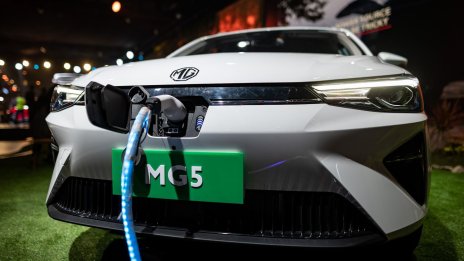 10% от всички продадени нови автомобили през 2022 г. са били електромобили 