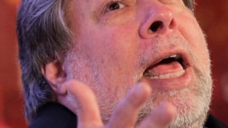 Возняк: Apple трябва да продължи да задава стандартите