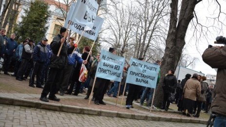 Московски: Пристанищните синдикати във Варна лъжат