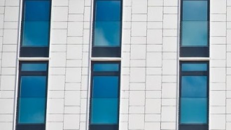 Очаква се плавно понижаване на цените на жилищата в София