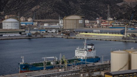 Петролът поскъпва, след като Тръмп забрани на Chevron да работи във Венецуела*