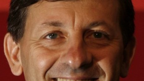 Спад в продажбите на Vodafone за пръв път от осем години