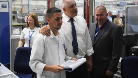 Германската Kostal откри ново предприятие към автомобилния си завод в Пазарджик 