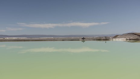 Електромобилите препускат на литиевото увеселително влакче на ужасите