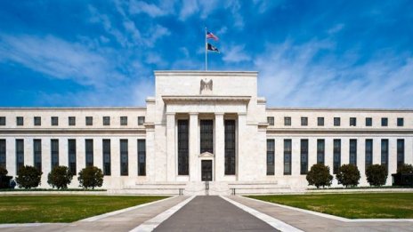 Федералният резерв намеква за ново повишение на лихвите през декември