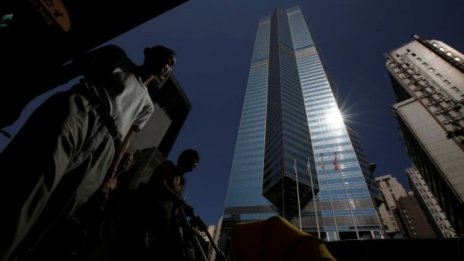 Най-богатият човек в Хонконг продаде небостъргач за рекордните над 5 млрд. долара