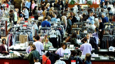 Продажбите на дребно в САЩ растат за четвърти пореден месец