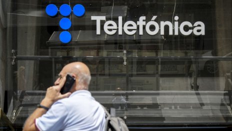 Испания анализира плана на Saudi Telecom Co. да стане ключов акционер в Telefonica