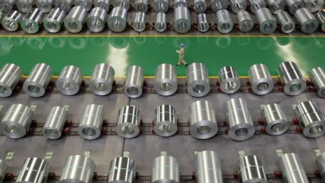 САЩ наложиха драконовски мита за китайската стомана