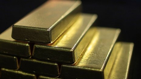 Руснаците се обръщат към златото в опит да спасят спестяванията си