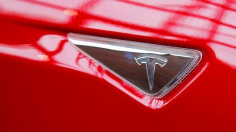 Всички бъдещи модели на Tesla ще са напълно автономни